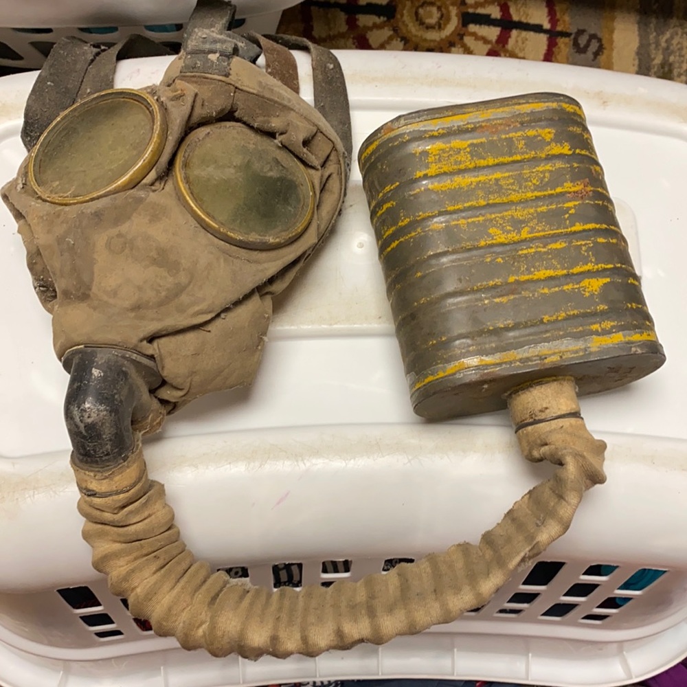 Rare WW1 Gas Mask with Yellow Canister